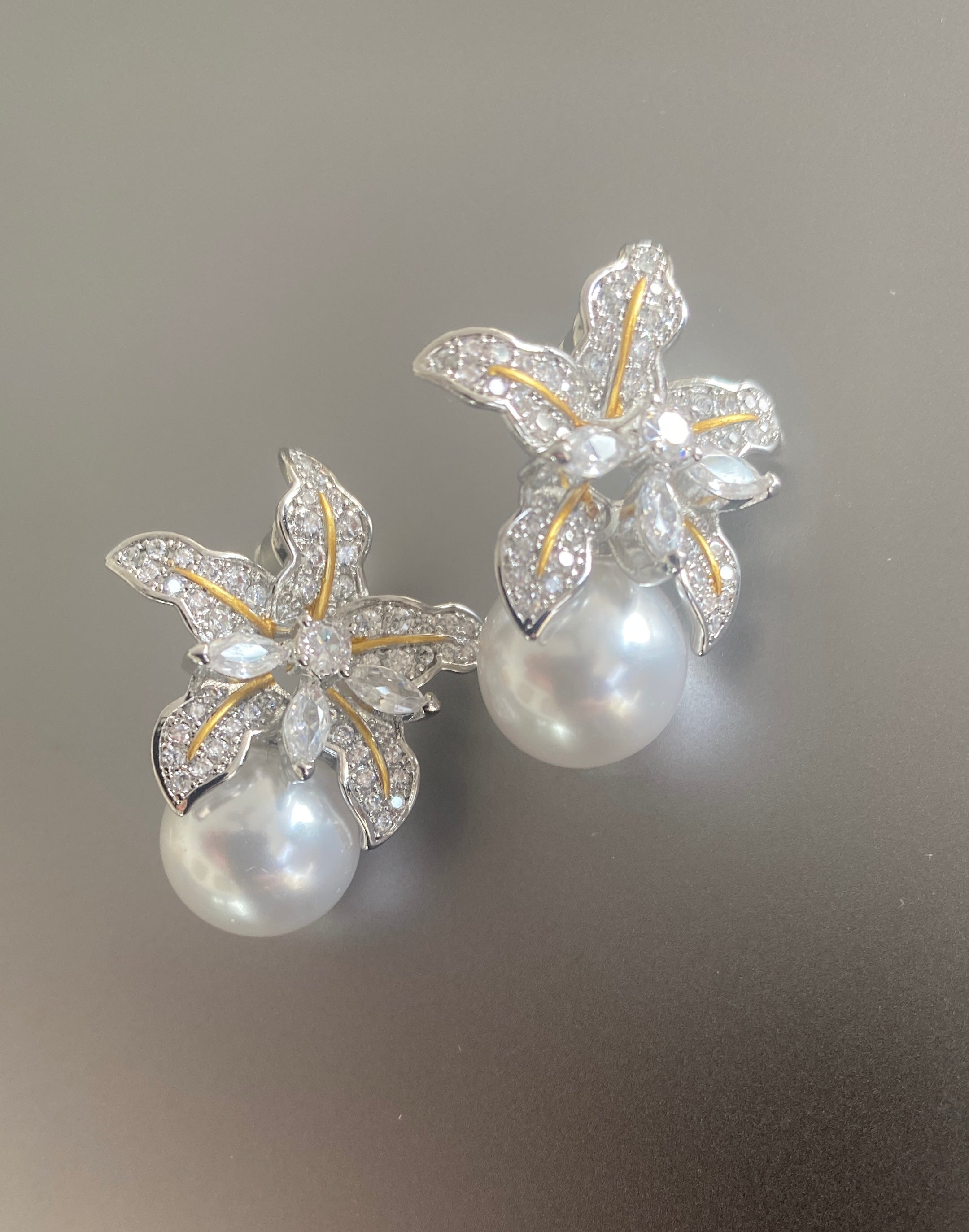 Floral Pearl Drops
