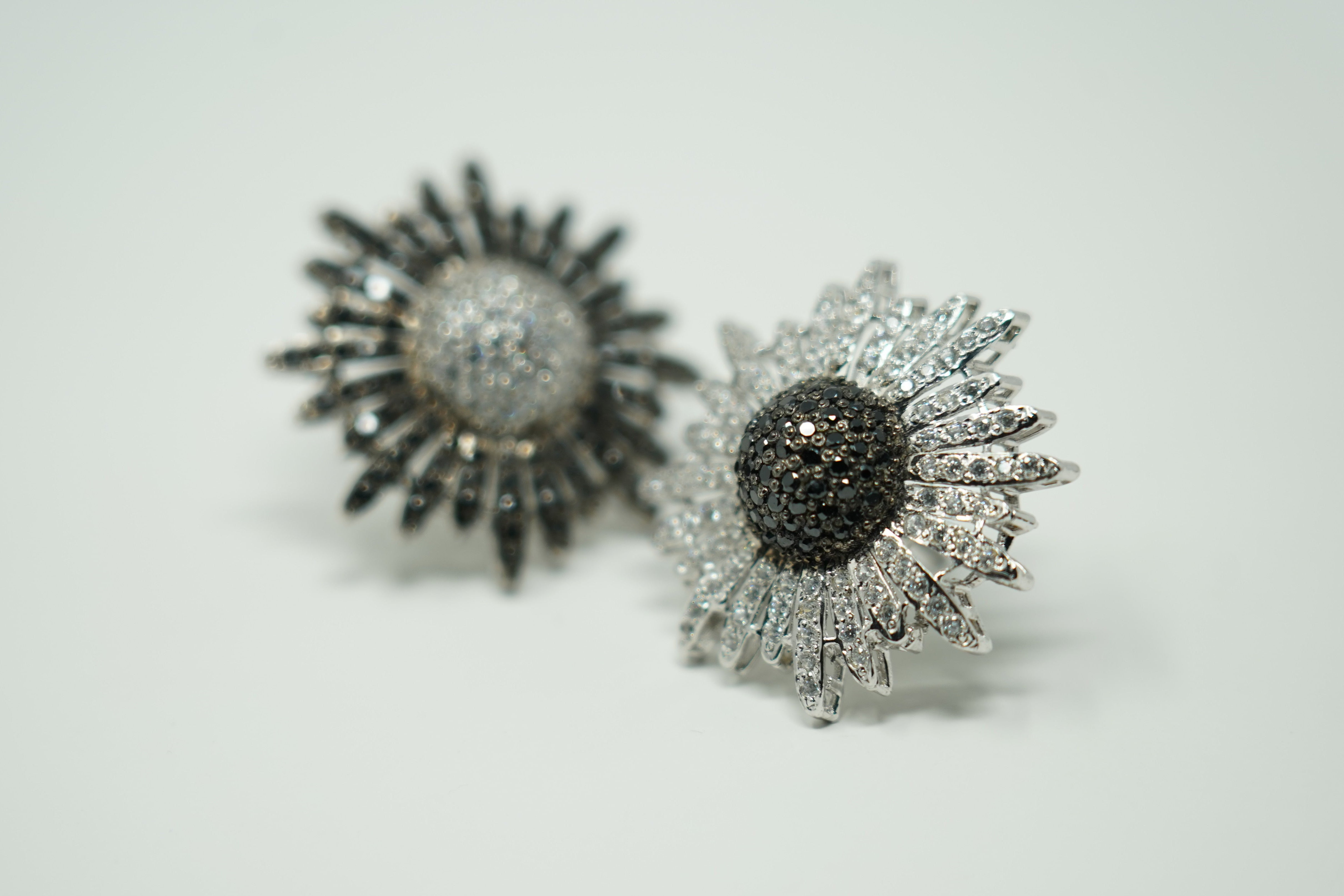 Sunflower Flip Earrings in White & Black