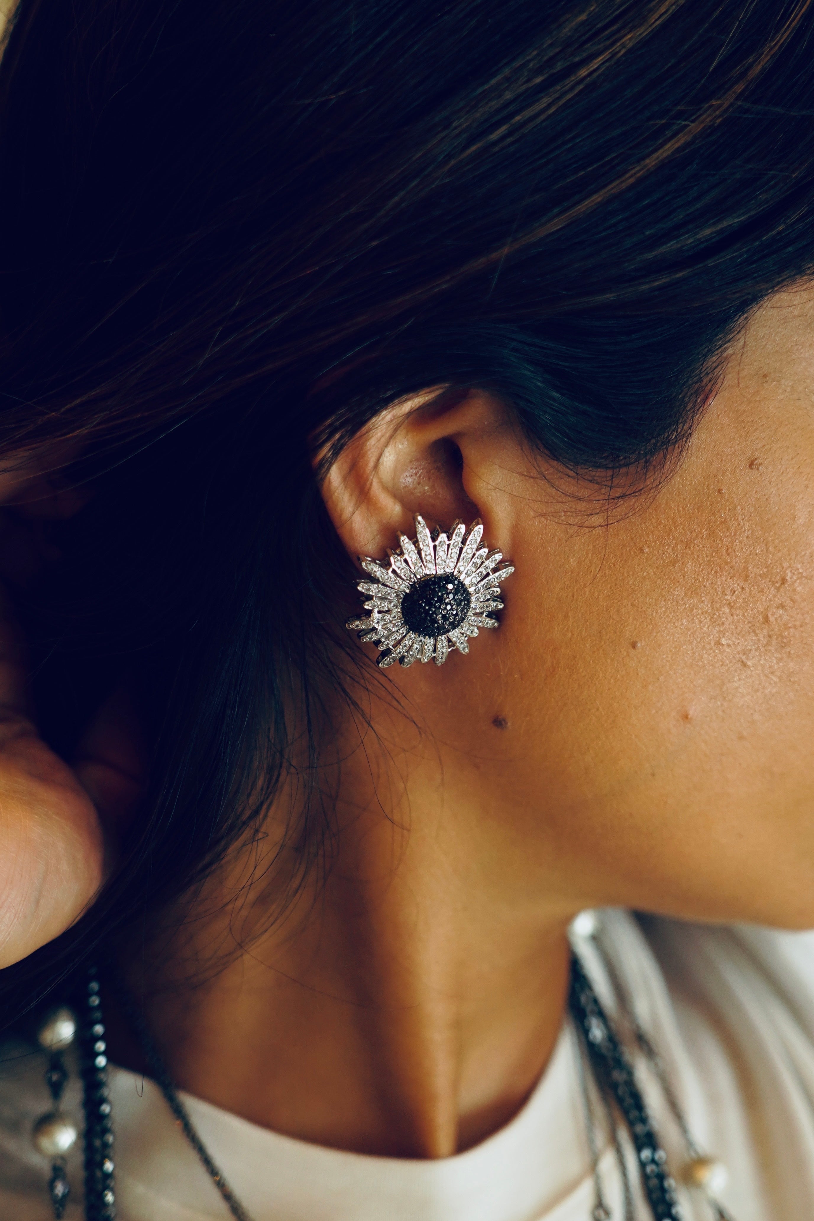 Sunflower Flip Earrings in White & Black