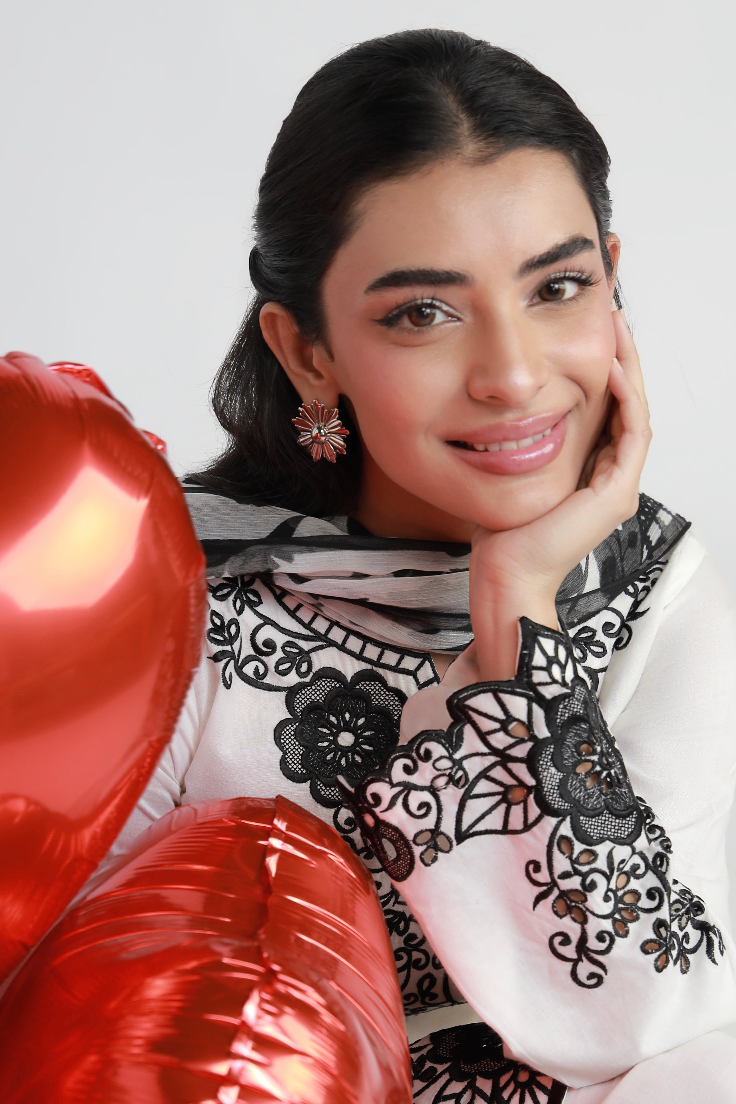 Classic Flower Earrings in Silver