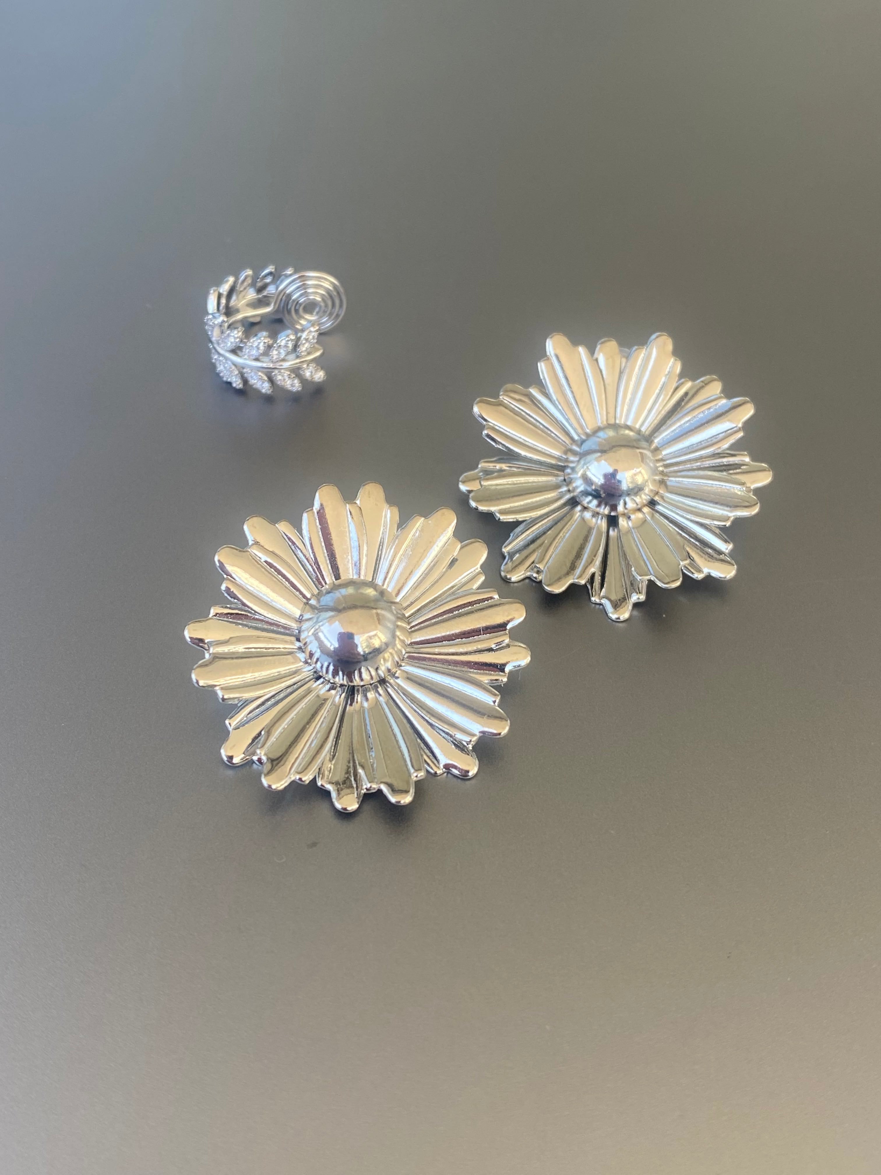 Studded Wreath Ear Cuff
